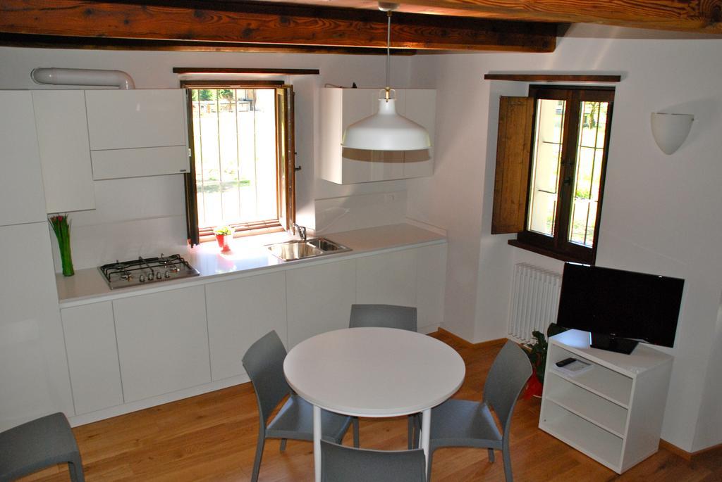 Ferienwohnung Il Borgo Antico Cadarese Exterior foto